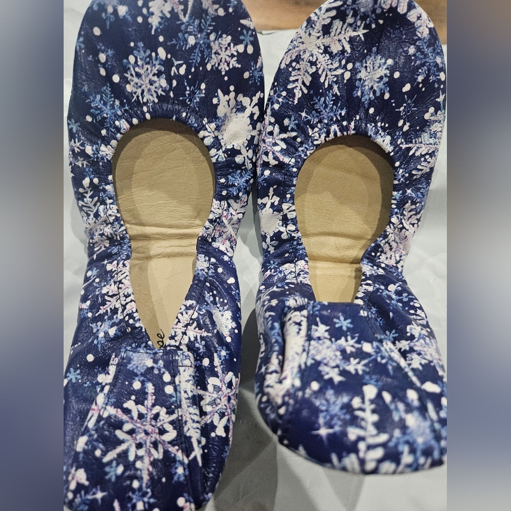The Storehouse Flats foldable leather blue with snowflake